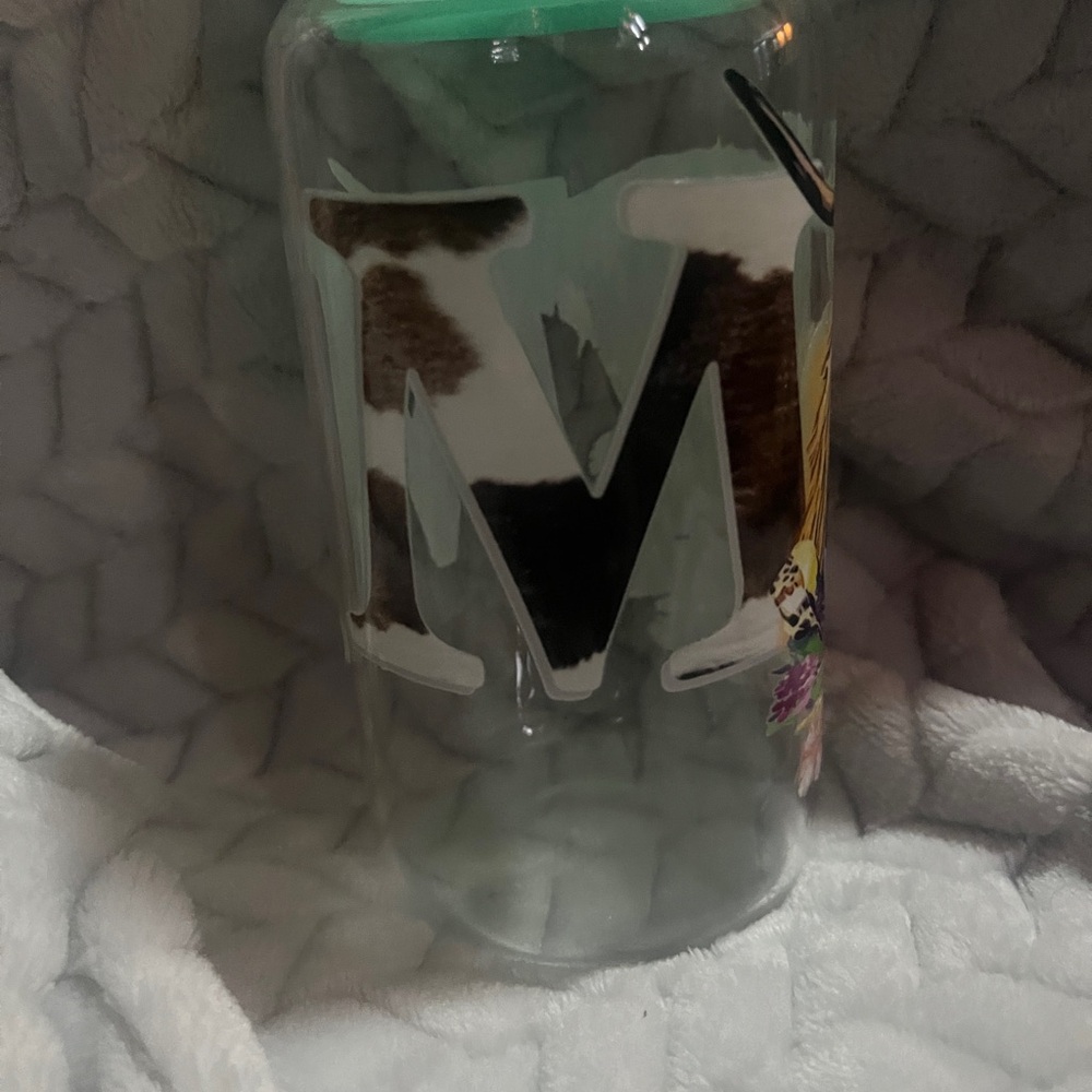 16 ounce MOM themed Libby Glass with acrylic lid and glass straw